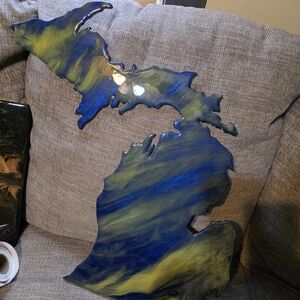 24″ Michigan Wall Art | Handmade Epoxy Resin State Art | Blue & Gold Michigan De